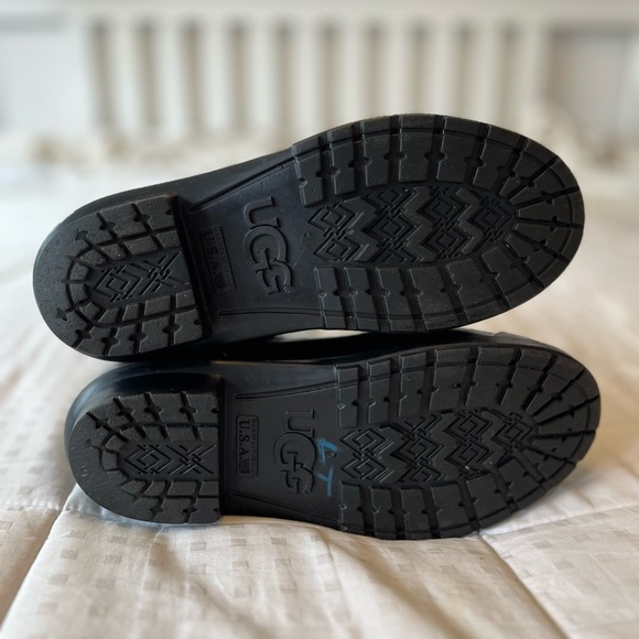 SOLD UGG Black Sienna Sherpa Insole Shiny Rain Boot Size 6/6.5 - Picture 9 of 16